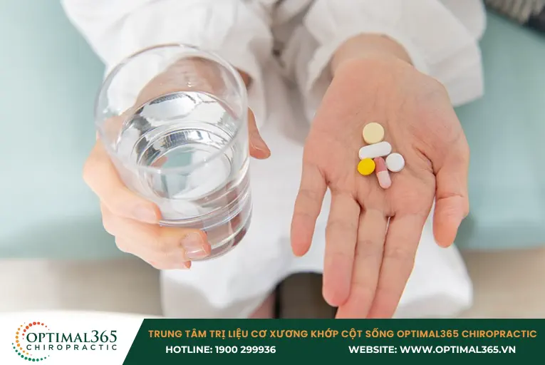 Phương pháp chữa trị đau lưng bằng thuốc