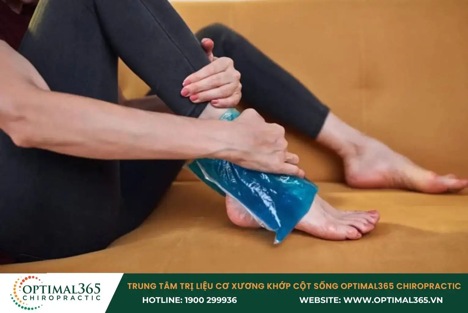 Chườm lạnh giúp co mạch máu, giảm lưu lượng máu đến vùng bị thương, từ đó giảm sưng và bầm tím