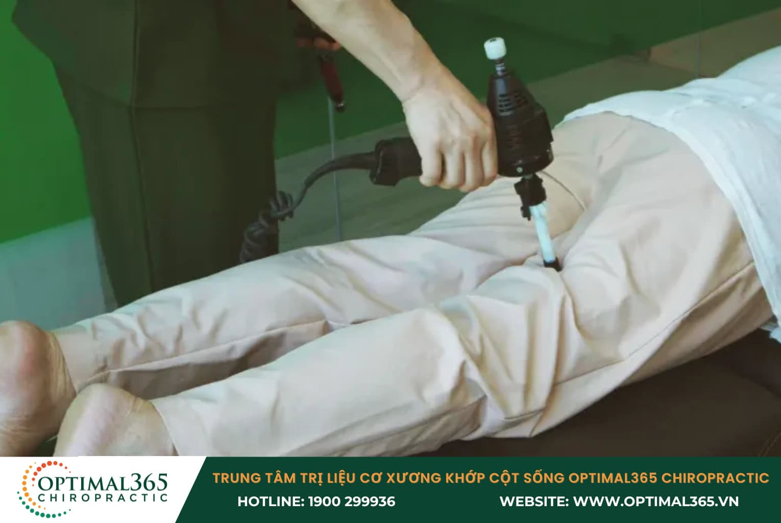 Điều trị chấn thương dây chằng đầu gối bằng máy điện xung tại Optimal365 Chiropractic