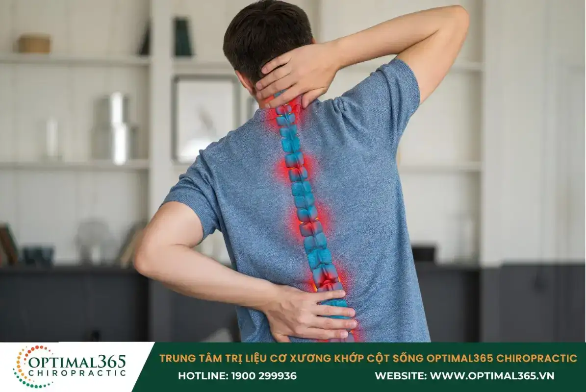 Đau nhức cột sống do chịu áp lực quá mức lên cột sống thường xuyên