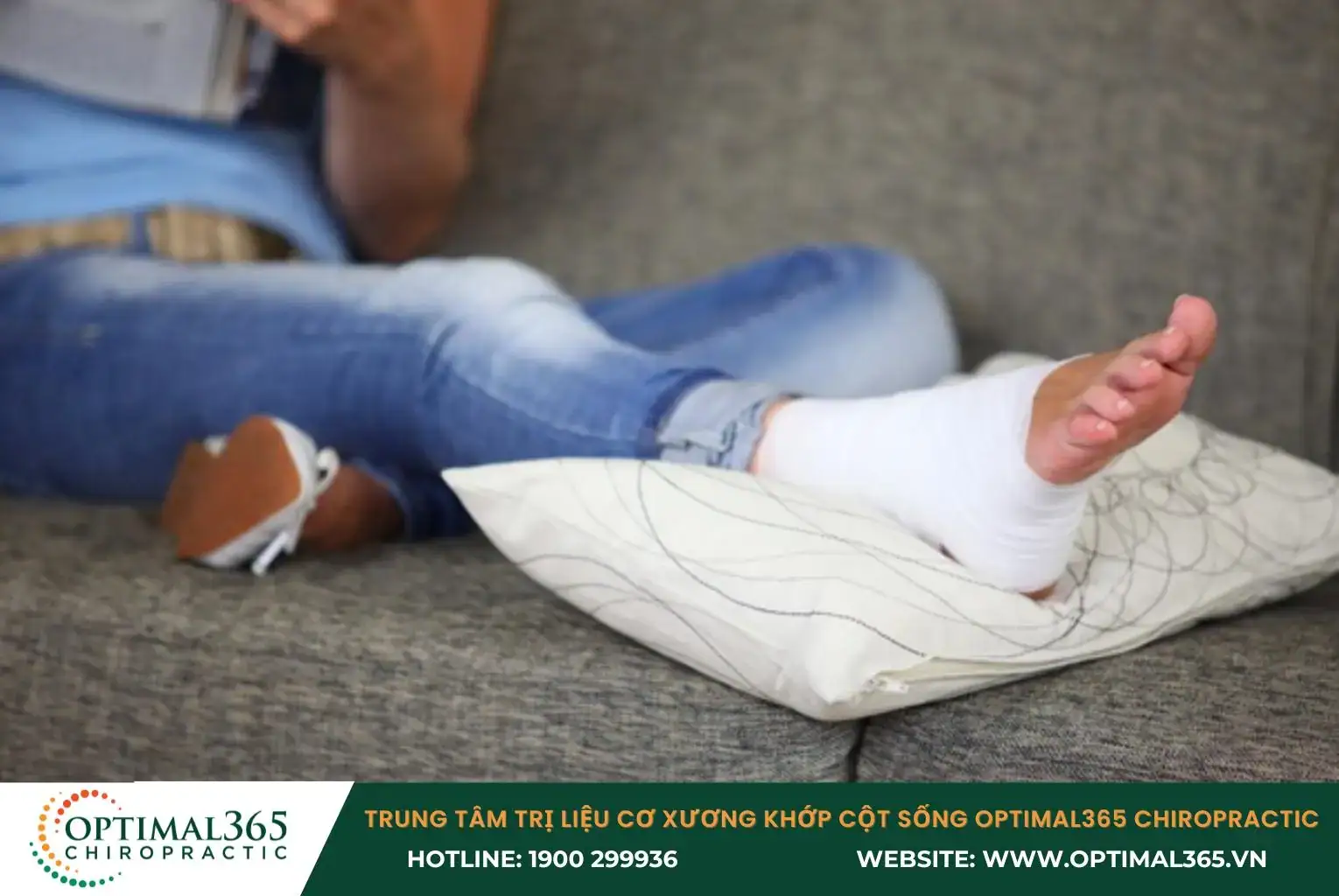 Khi kê cao chân giúp giảm thiểu sự tích tụ dịch ở vùng bị thương