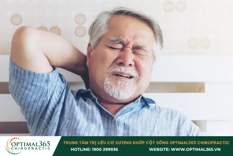 Người bệnh thấy đau nhức đầu, có thể lan ra cổ vai gáy