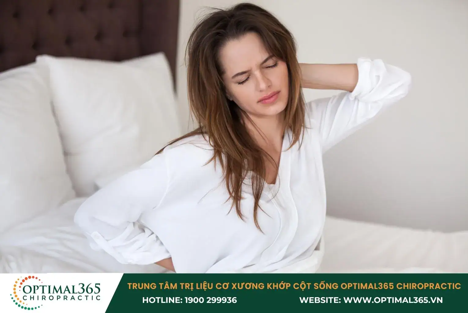 Cơn đau âm ỉ vùng sau gáy khi nằm do đau đầu từng cụm