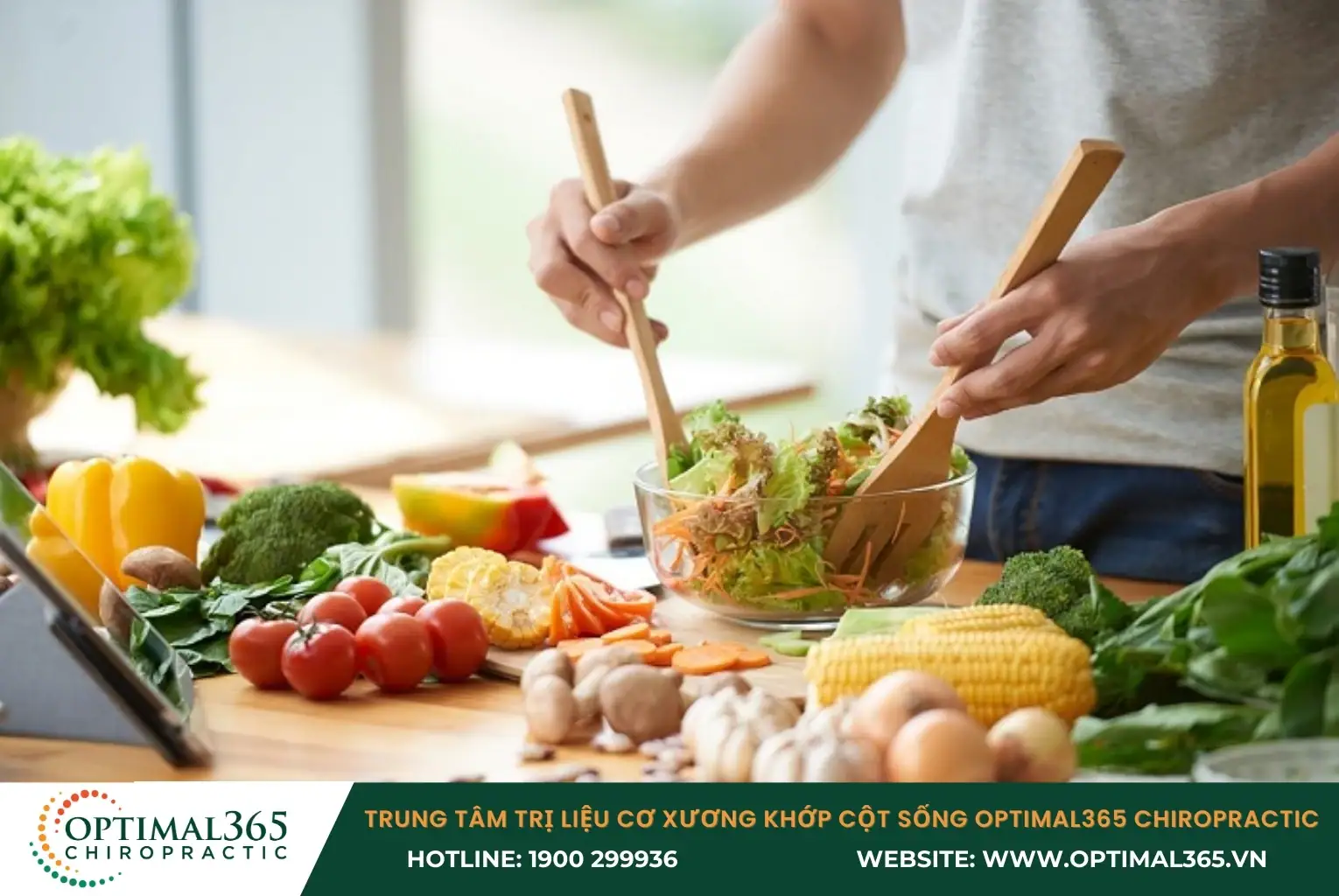 Sau mổ cột sống, người bệnh cần duy trì chế độ ăn uống đủ dinh dưỡng để nhanh hồi phục